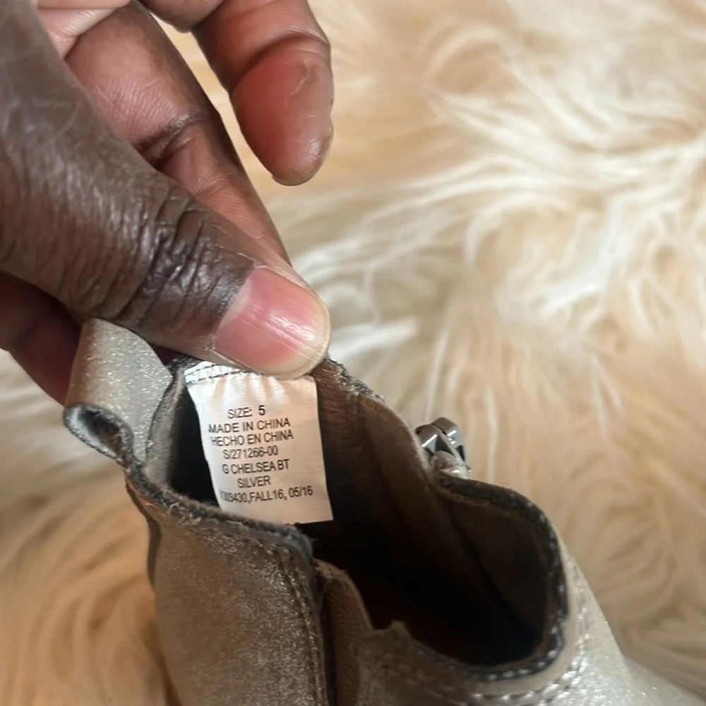 Little girls boots - Picture 3 of 4